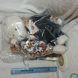 NWT Marlena Beargeaux & Deitrich Plush with Stand from Boyds Bears